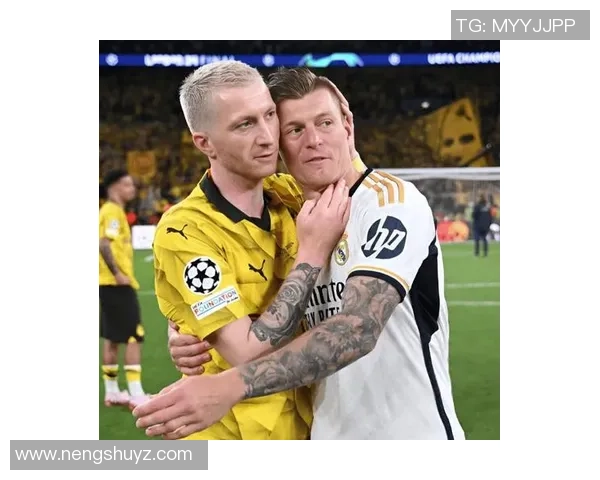 重量级足球巨星正式加盟新东家引发球迷热烈讨论与全球媒体关注